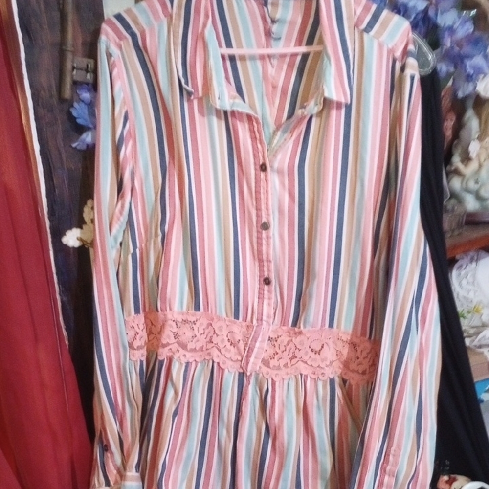 Elegant Pink and Blue Blouse with Stylish Design With graphic Design On Back